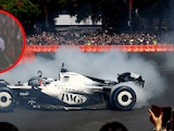 Un niño burló la seguridad para saludar a Checo Pérez en el Show Run en Reforma.