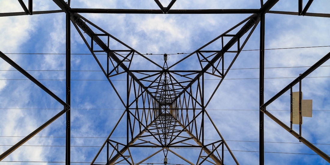 La reforma a Ley de la Industria Eléctrica pretende dar prioridad a la CFE por encima de las empresas privadas para el suministro de energía en México.