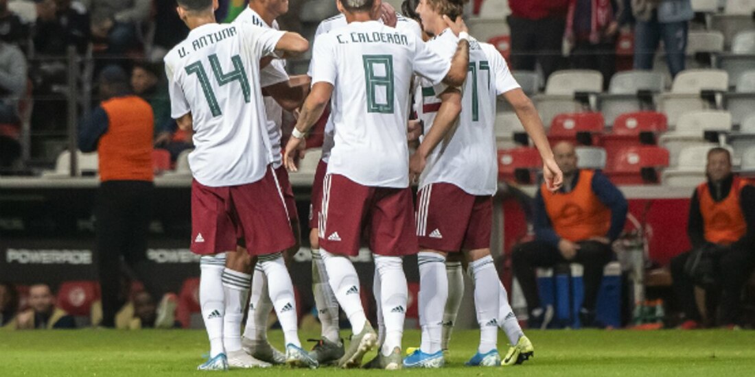 Jugadores del Tricolor festejan un gol contra Bermudas en noviembre de 2019.