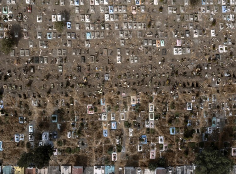 Vista aérea de un cementerio