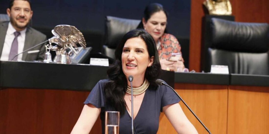 La vicecoordinadora del blanquiazul en la Cámara alta, Kenia López Rabadán.