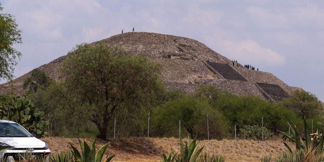 Balacera en la zona arqueológica de Teotihuacán dejó un saldo de una mujer muerta y otras 13 personas heridas.