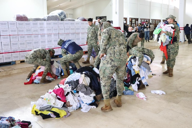 Personal militar apoya en contingencia por lluvias en Puebla.