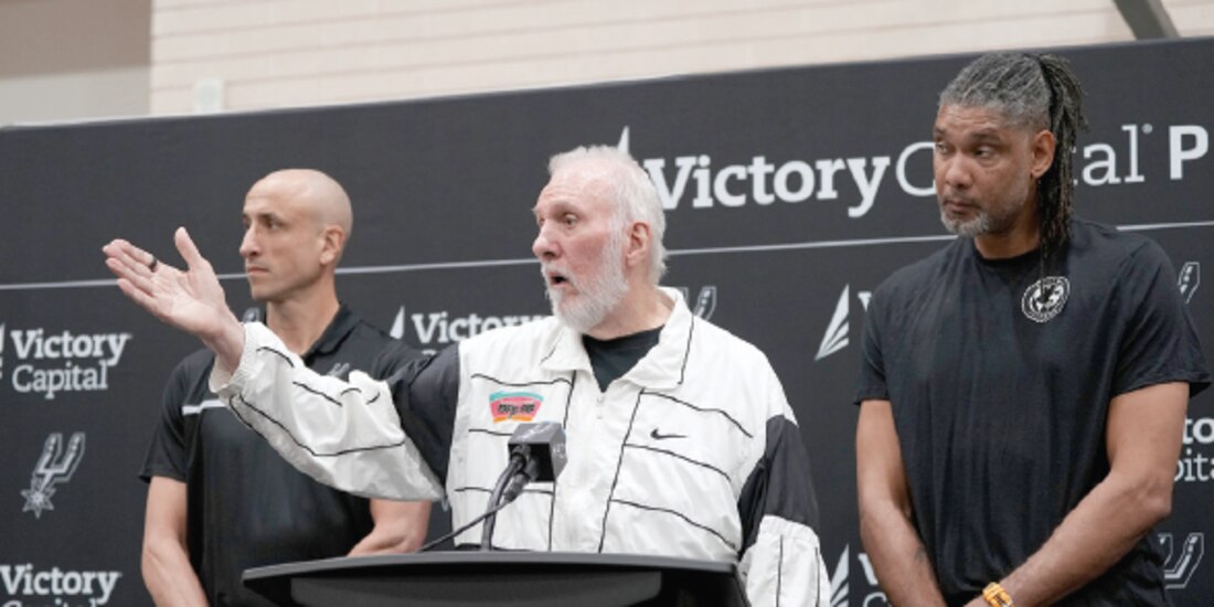 Gregg Popovich, en la conferencia de prensa, ayer, en las instalaciones de Spurs.