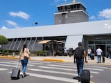 La empresa coinversionista Mota Engil descartó cualquier intento de modificación al nombre oficial de la terminal aérea.