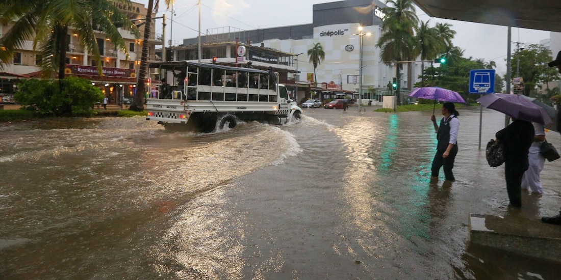 Huracanes provocan lluvias en estos estados del país
