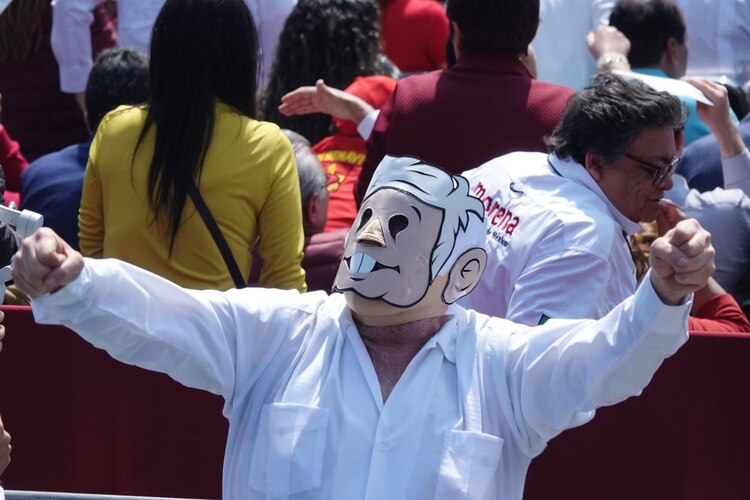 Celebran registro de su abanderada presidencial.