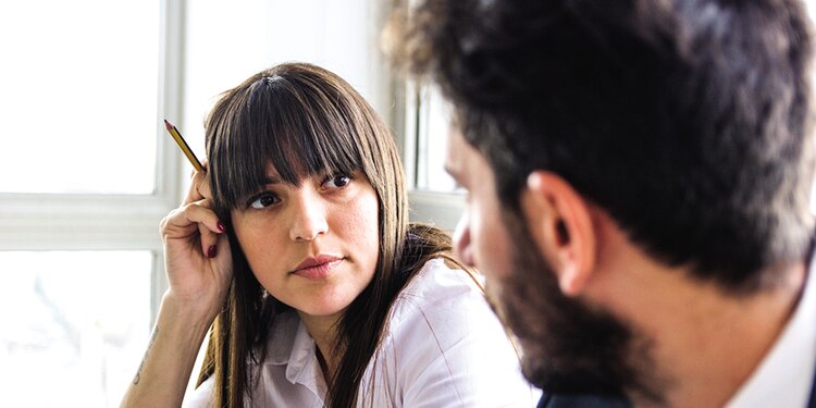 Si no puedes escuchar una conversación, acude con un especialista.