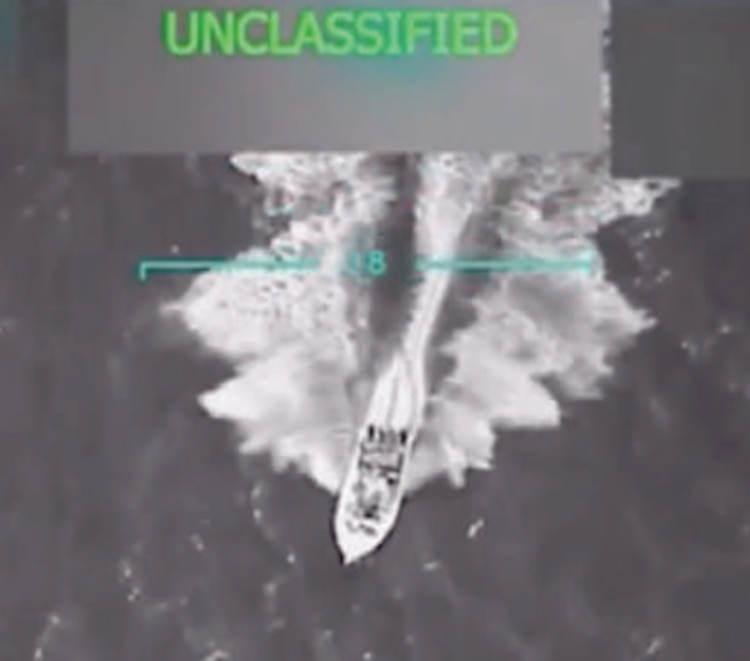 Navío presuntamente cargado de drogas, ayer