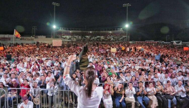 ‘’Nosotros lo que queremos son salarios dignos, trabajo digno, acceso a la educación, a la cultura, al deporte, acceso a la salud”, dijo Claudia Sheinbaum.
