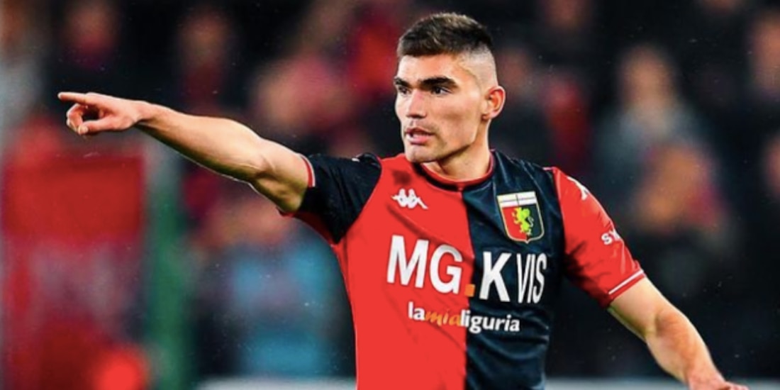 Johan Vásquez se despidió del Genoa de la Serie A de Italia.