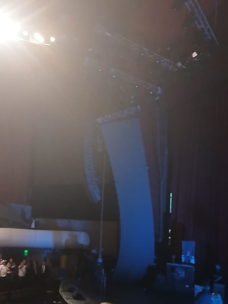 Colapsa pantalla en concierto de El Tri en el Auditorio Nacional