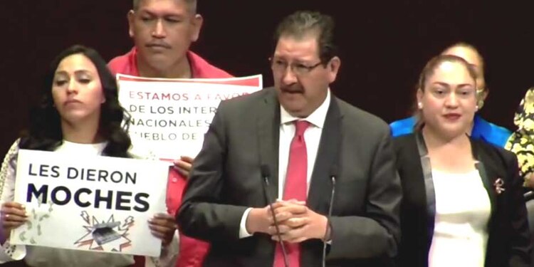 El diputado del PT, Reginaldo Sandoval Flores, durante su intervención en el debate de la Reforma eléctrica