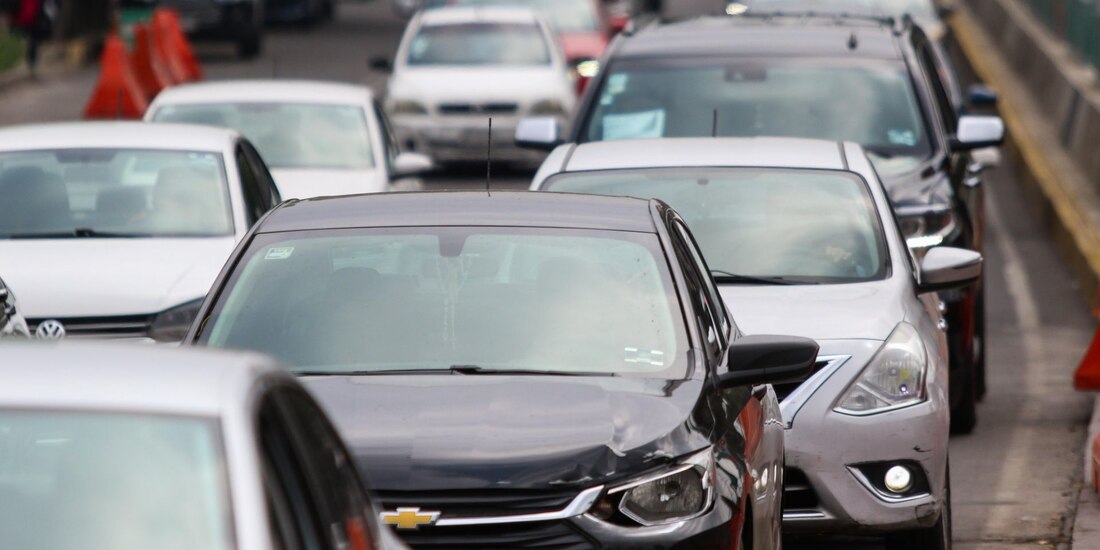 Hoy No Circula contempla excepciones para algunos automóviles.
