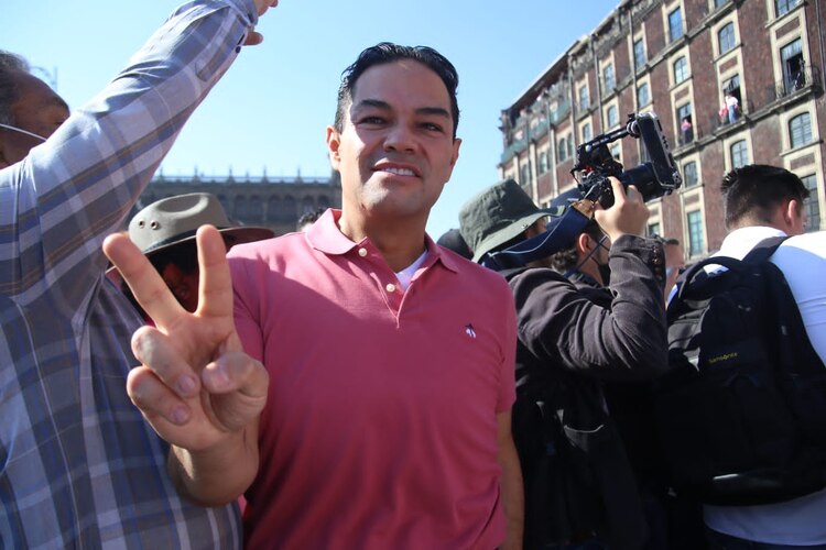 Enrique Vargas se une a concentración de este domingo.