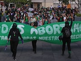 Ordenan eliminar el delito de aborto en Congreso de Jalisco.