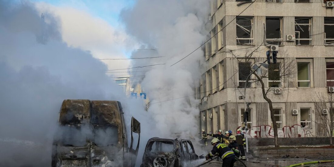 El régimen ruso ordenó a sus soldados a fungir como bombas humanas.