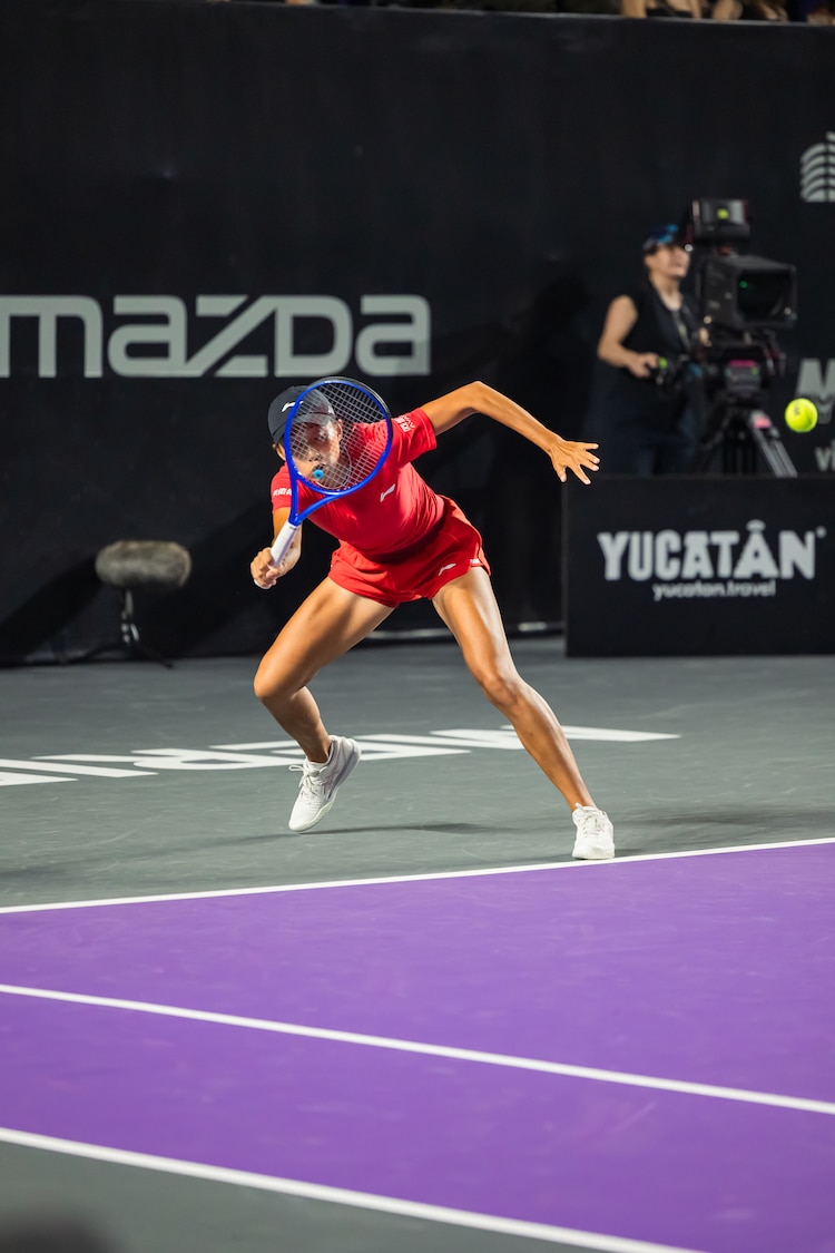 Magdalena Frech avanza a la final.