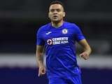 Jonathan "Cabecita" Rodríguez durante un juego con Cruz Azul en el pasado torneo.