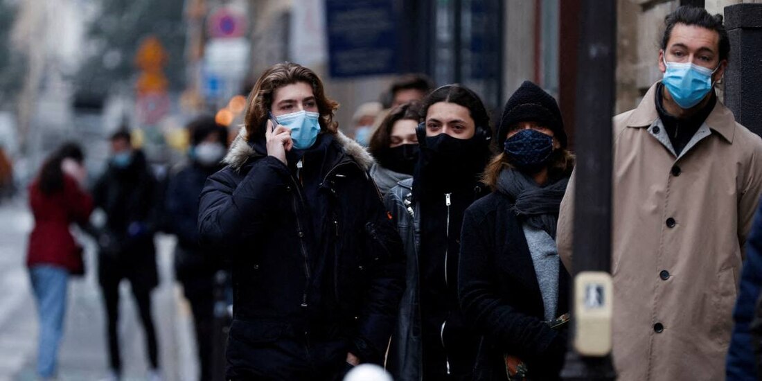 El récord anterior de Francia de 104 mil 611 casos de COVID-19 se estableció el sábado.