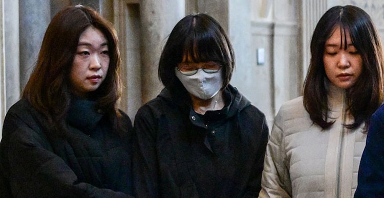 Hermanas y madre de Narumi Kurosaki