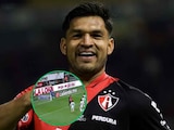 Eduardo 'El Mudo' Aguirre convierte auténtico golazo.
