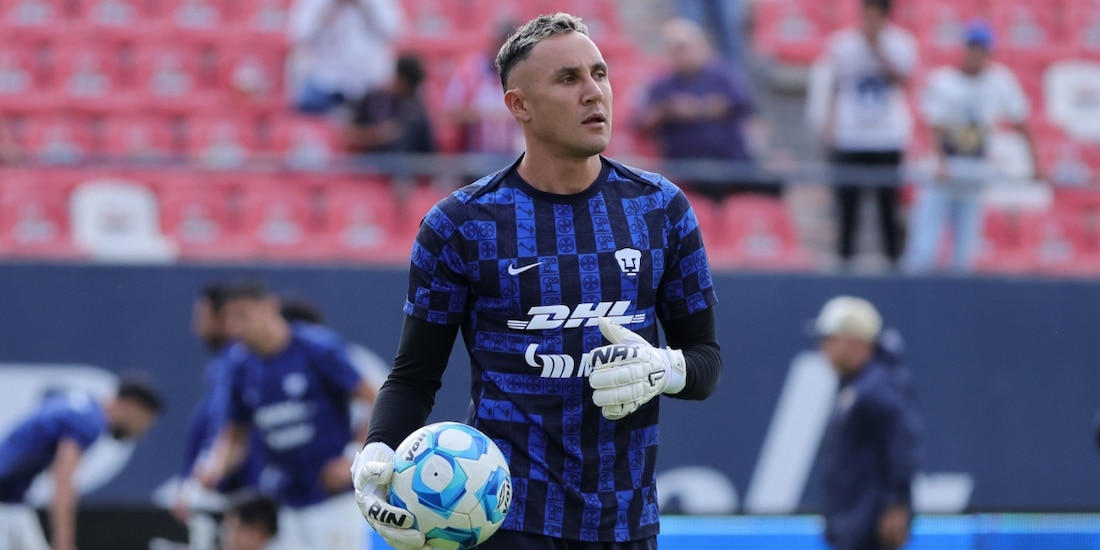 Keylor Navas en un partido con Pumas en la Liga MX