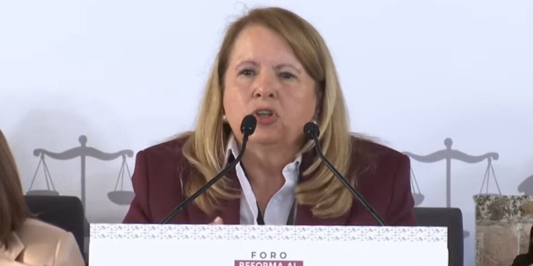 La ministra Loretta Ortiz en su participación durante el foro “Reforma al Poder Judicial y sus efectos en beneficio de la Ciudad de México”.