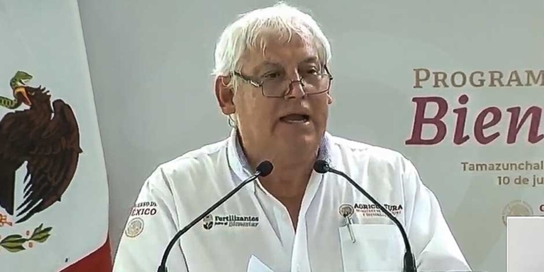 El secretario Agricultura y Desarrollo Rural, Víctor Villalobos Arámbula, participó en el evento sobre Programas para el Bienestar, que encabezó el presidente Andrés Manuel López Obrador en Tamazunchale, San Luis Potosí