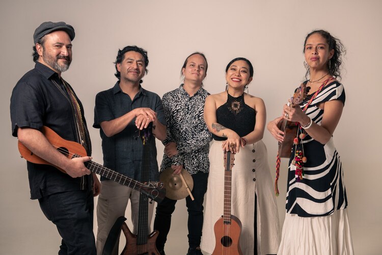 Chéjere celebra 20 años de honrar la música tradicional latinoamericana con un concierto en la Ciudad de México.