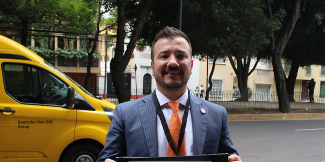 Josemaría Urrutia García, director general del IRCNL, ayer, tras recibir el reconocimiento.