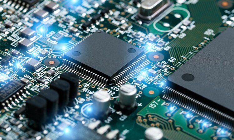 Los aranceles no se aplicarán a las empresas que se hayan comprometido a fabricar semiconductores y chips en Estados Unidos, según Trump.