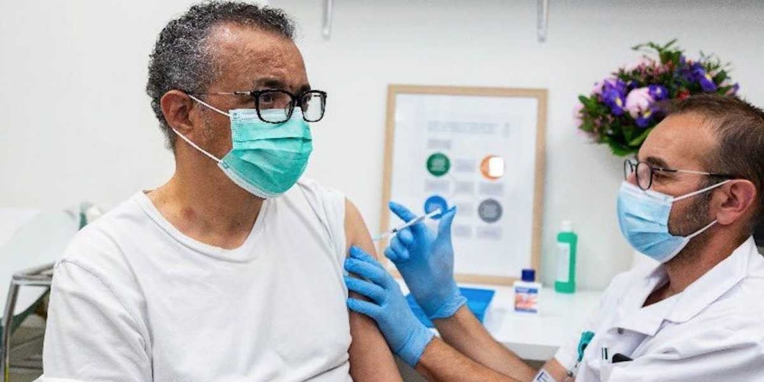El director de la OMS, Tedros Adhanom Ghebreyesus, llamó a la población a vacunarse.