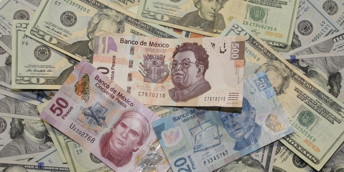 Precio del dólar hoy en México sábado 13 de abril 2024 cotización en bancos.