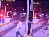 Motociclista atropella a trabajador de caseta de Tlalpan.