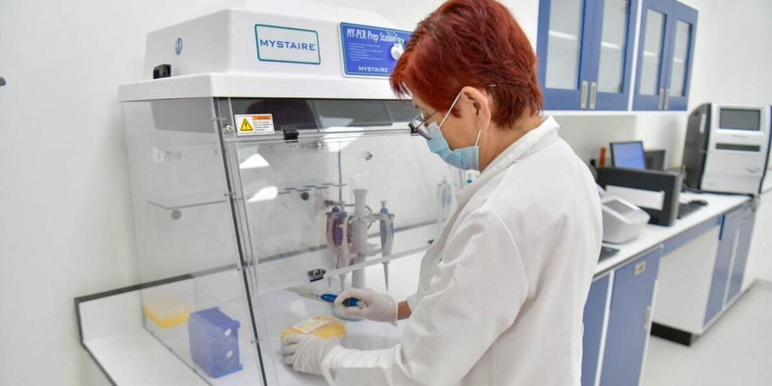 El CEIFB fue construido en 2020 y durante 2021 se equipó el Laboratorio de Genética que permite realizar la identificación de personas desaparecidas y restos mortales recuperados.-