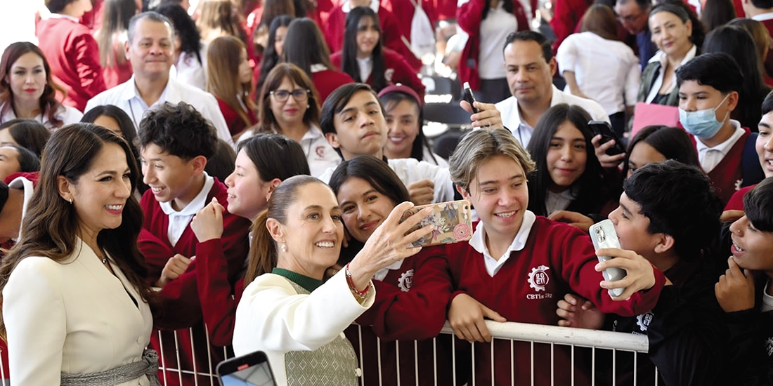 LA PRESIDENTA Claudia Sheinbaum y la gobernadora de Guanajuato, Libia Dennise García, ayer, en Irapuato
