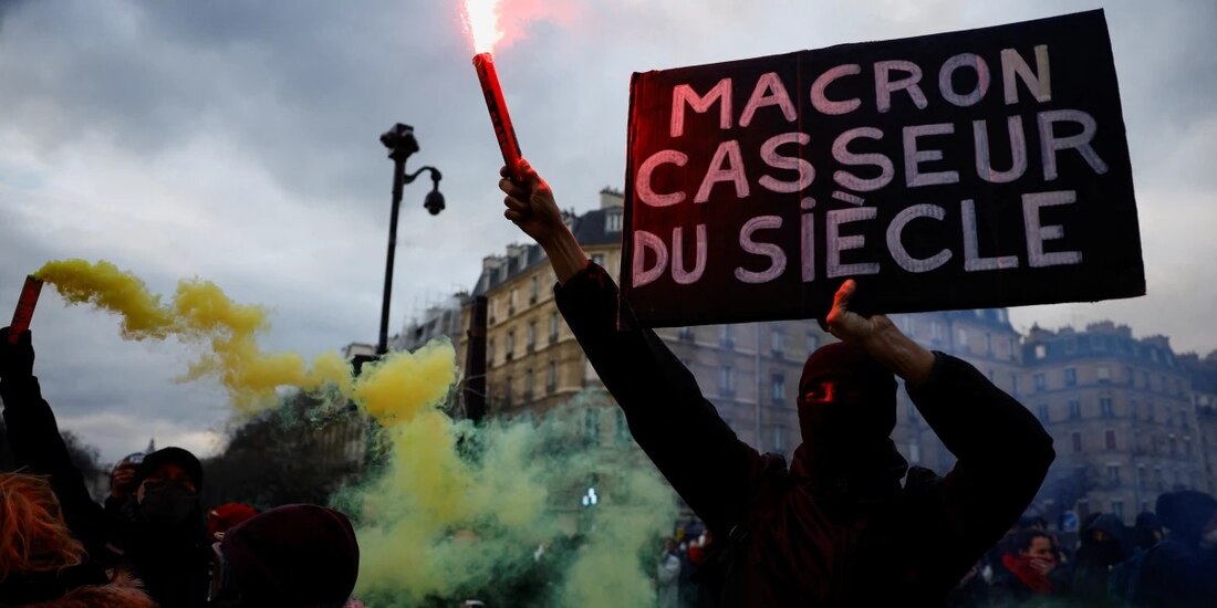 Tras reforma de pensiones en Francia, el presidente Emmanuel Macron registra su peor índice de popularidad desde 2019