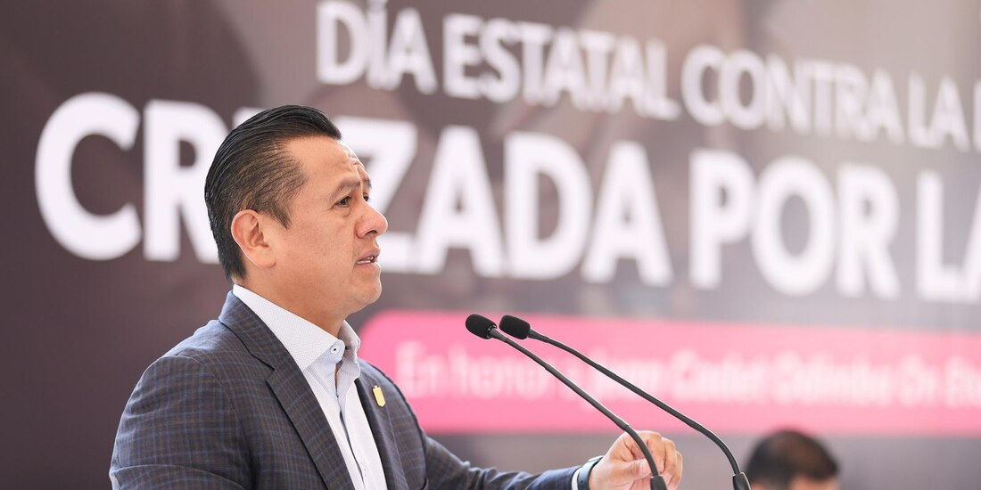 Funcionario del Gobierno de Michoacán.