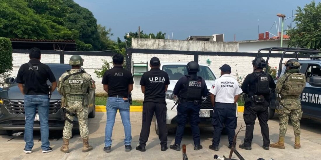 Parte del material desinstalado por fuerzas estatales y federales, en imagen difundida por las autoridades, ayer.