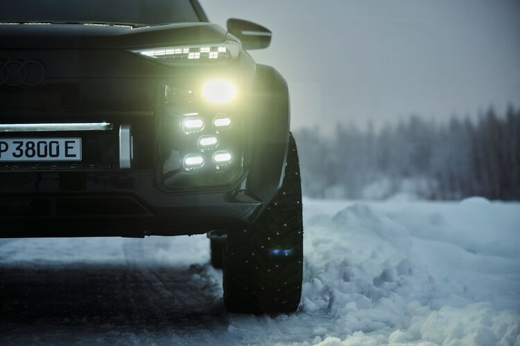 La camioneta es un lujo de la marca
para los amantes de la velocidad y la nieve.