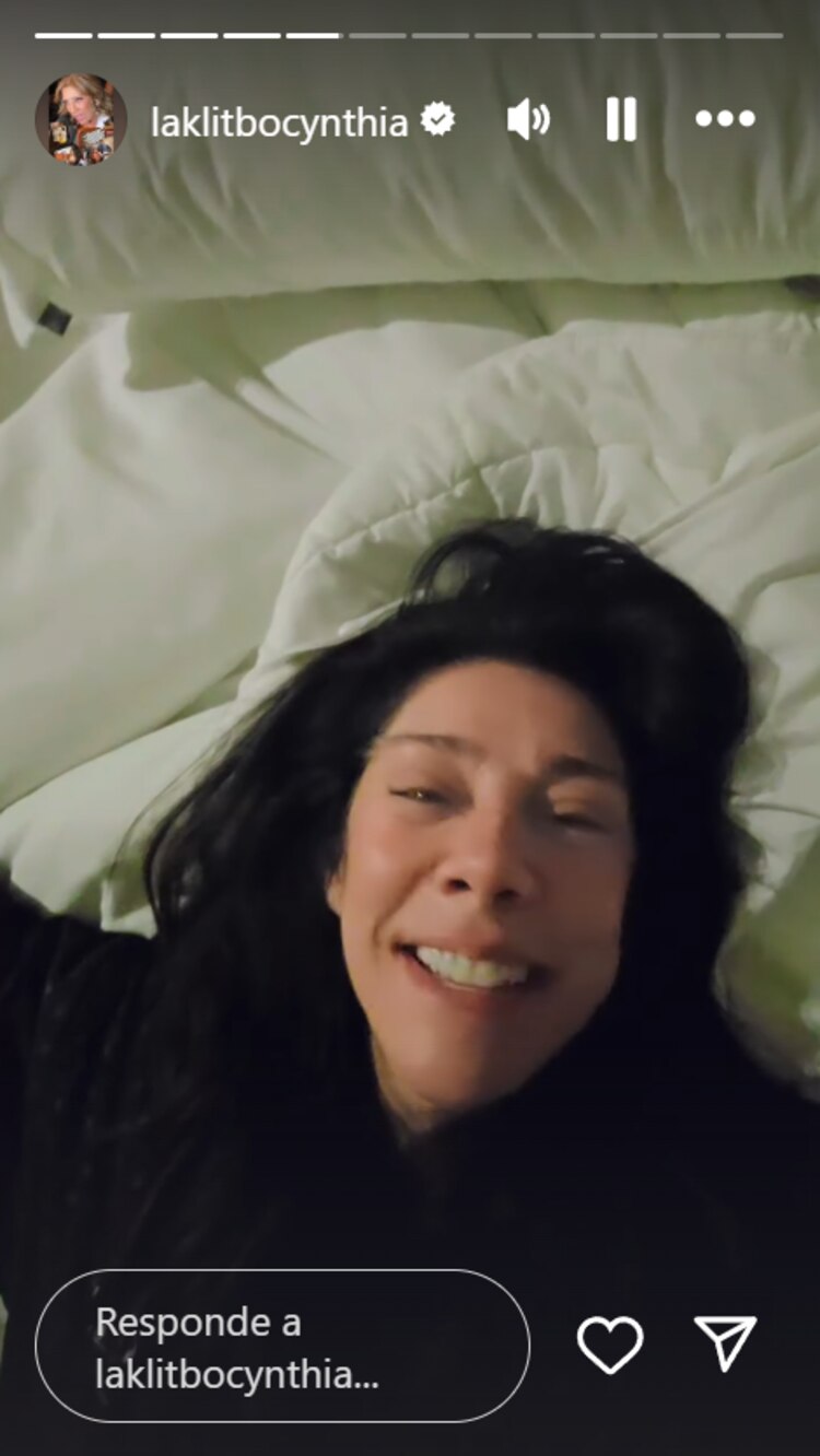 Cynthia Klitbo tras ser dada de alta del hospital.