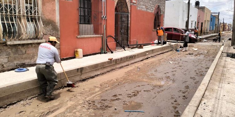 Autoridades aseguran que no se registran retrasos considerables a pesar de las recientes lluvias.