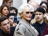 Miranda Priestly, de 'El diablo viste a la moda' va al desfile de Balenciaga ¿Real o IA? (VIDEO)