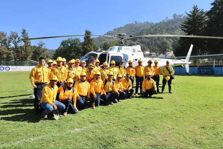 Operativo contra incendios en Michoacán