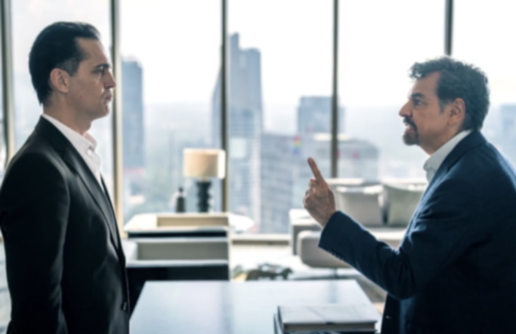 Pedro Alonso y Eugenio Derbez en El juicio.