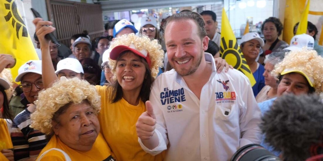 Taboada visitó un mercado de la alcaldía Gustavo A. Madero, ayer.