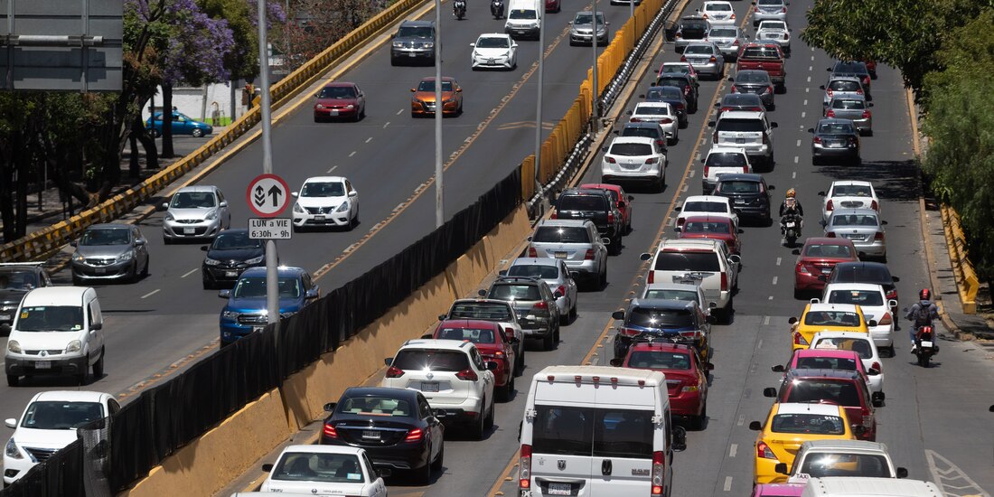 Hoy No Circula contempla excepciones para algunos vehículos.