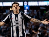 Diego Rossi celebrando su gol ante el Juárez.
