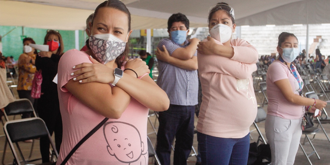 Mujeres embarazadas, durante una actividad previa a ser vacunadas, en 2021.